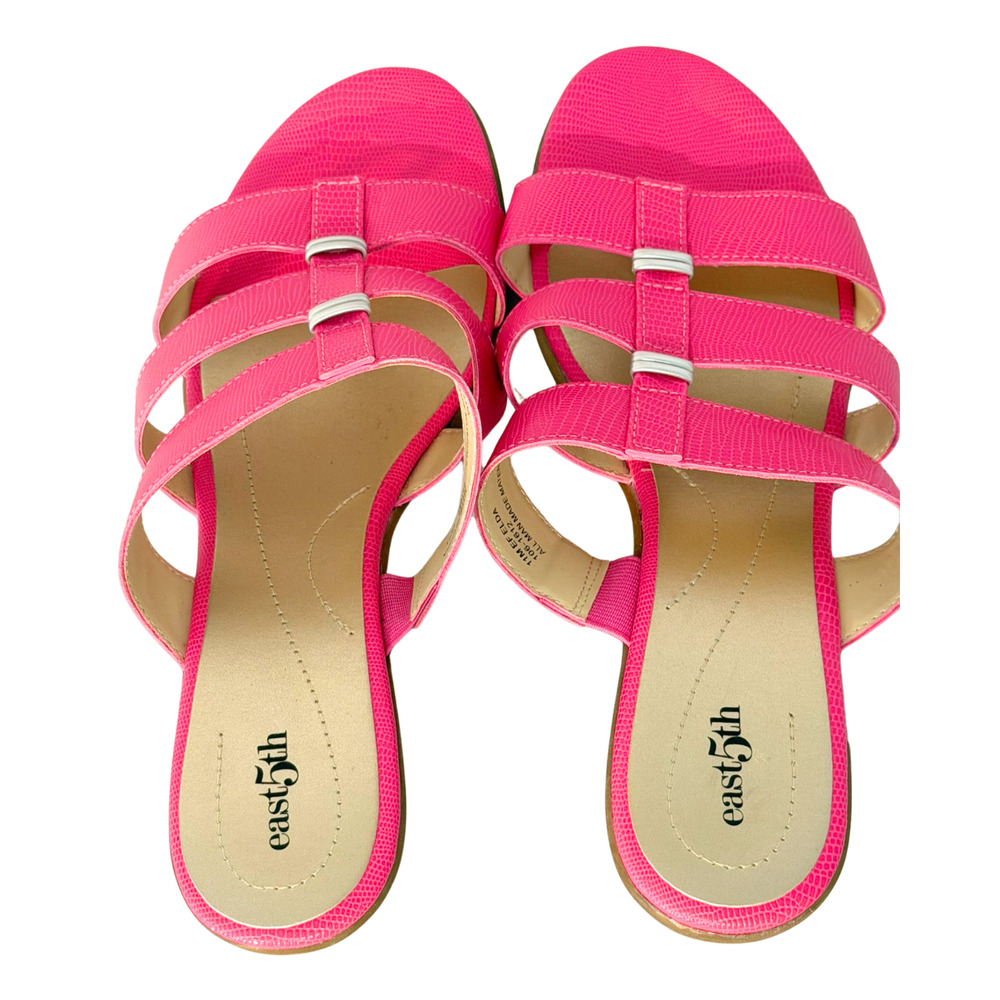 East 5th Sz 11 Triple Strap Sandals Kitten Heel Hot Pink Textured Barbie Y2K - Picture 6 of 9